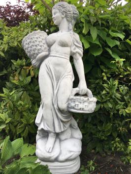 Gartenstatue Frau / Dame mit Blumenkörben, Stein, große Statue